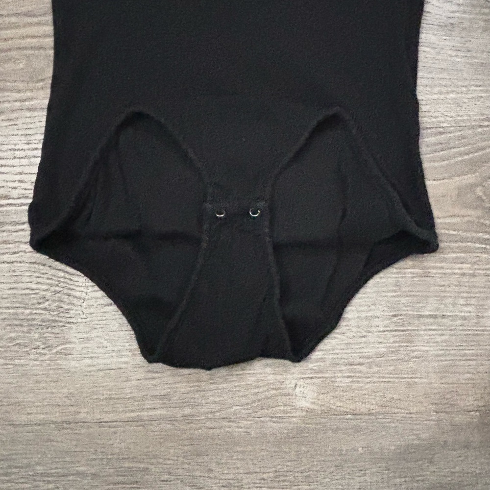 Free People Take Me Out Black Sleeveless Henley Bodysuit Size Medium - Picture 5 of 8